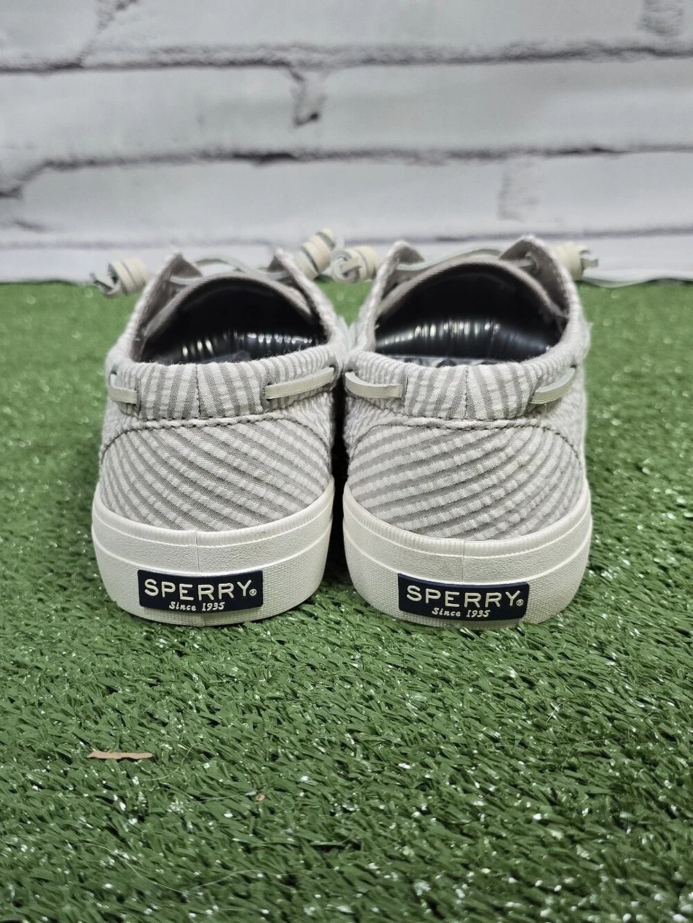Sperry Crest Vibe Seerucker Grey White Spriped Womens Canvas Boat Shoes Size 8